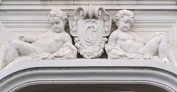 Где увидеть самые интересные дома с арками в Нижнем Новгороде?