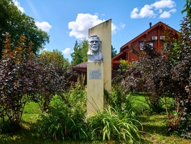 Памятник Антону Чехову