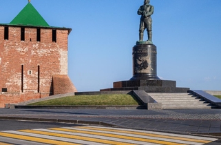 Памятник Валерию Чкалову