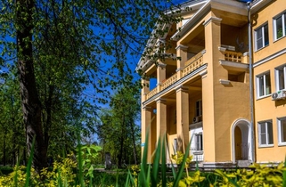 Дома с курдонёром