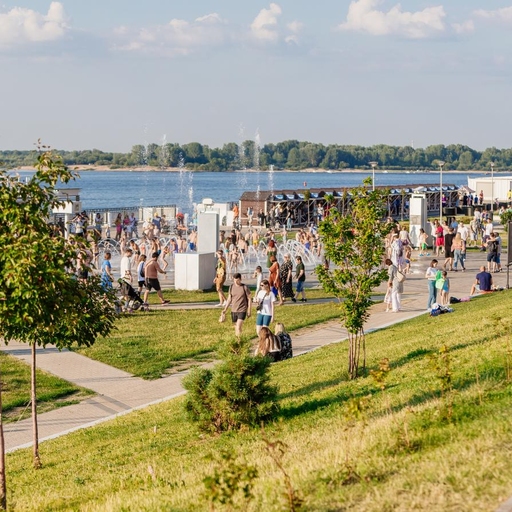 Нижне-Волжская набережная