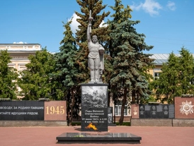 Памятник солдату