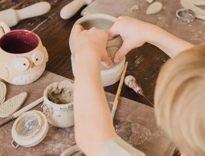 Kolokol Pottery School