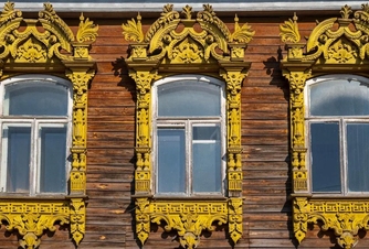Get amazed by the merchant Malyshev’s house