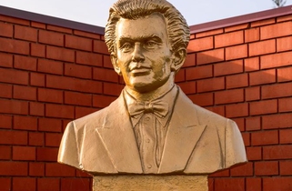 Памятник Рашиду Вагапову