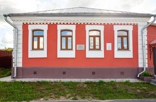 Дом Кирсановых