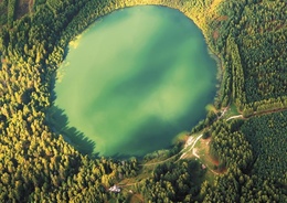 Озеро Светлояр и Шереметевский замок