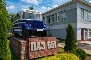 Памятник ПАЗ-651