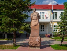Памятник Борису Корнилову