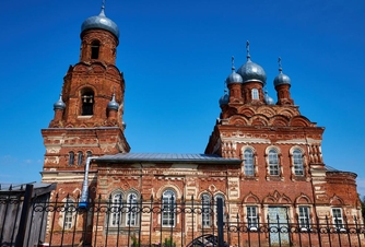Visit the shrines of the Spasskoye district