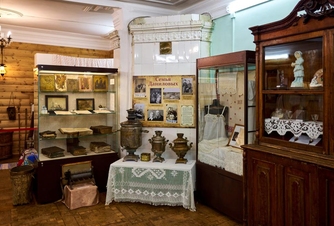 Зайти в народный исторический музей