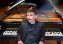 Pianissimo. Тэйлс Мачадо