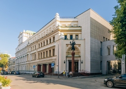 «Комедiя» во времени и пространстве»